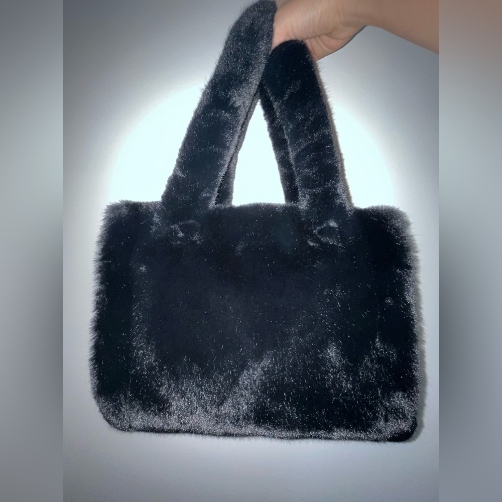 (Brand New)Stand Studio Black Sherpa Liz Tote - image 3